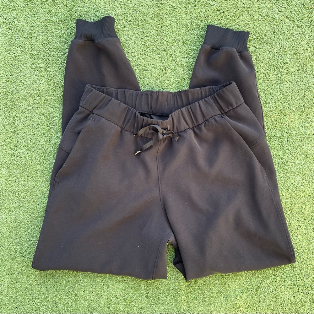 Lululemon On the Fly Joggers size 6 Preowned great condition   Activewear casual